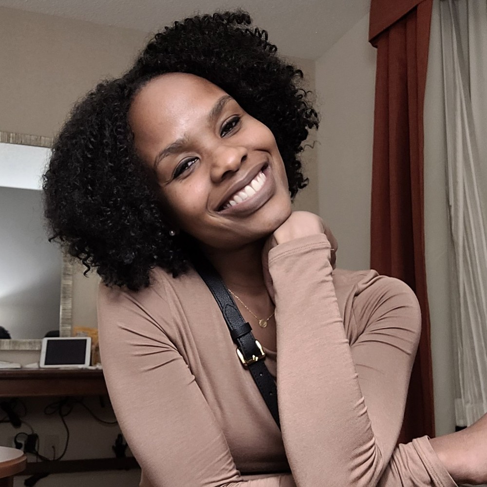 Meet your Posher, Ifeoma